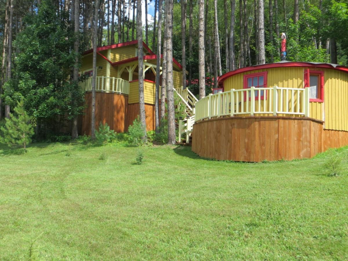 La Maison Sous Les Arbres Saint Roch de Mekinac Bagian luar foto