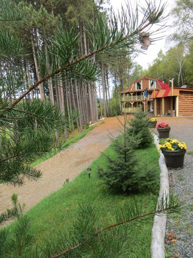 La Maison Sous Les Arbres Saint Roch de Mekinac Bagian luar foto